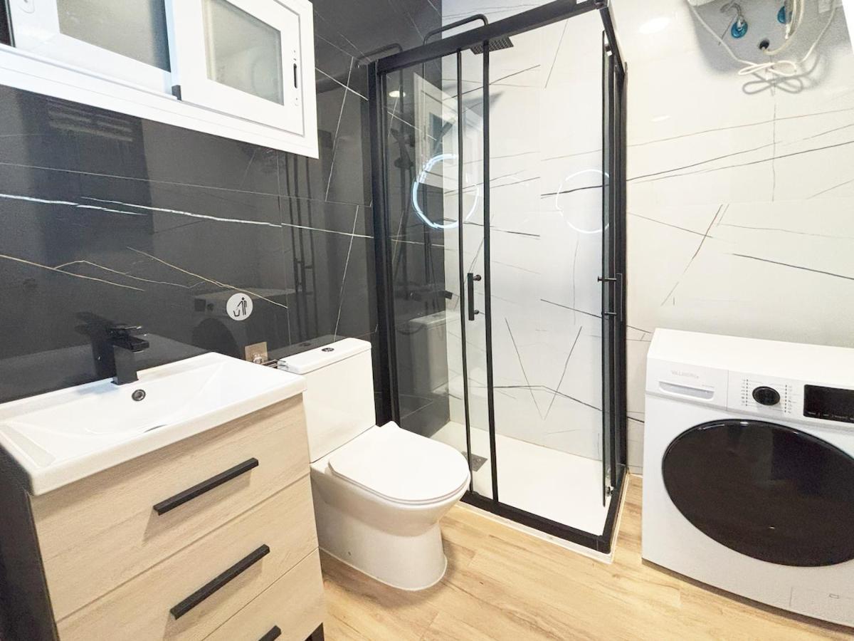 Centrico, Luminoso Y Nuevo Apartamento Madrid